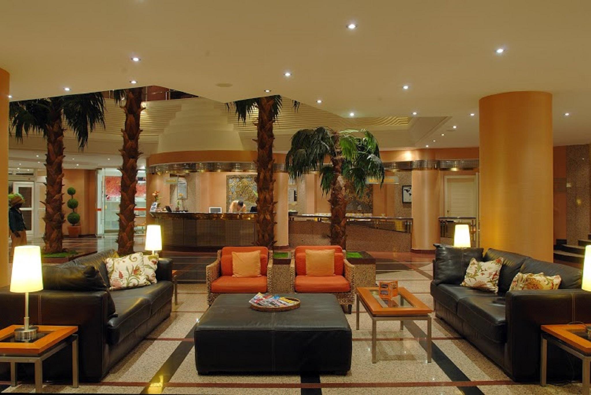 Elegance Hotels International 말마리스 외부 사진