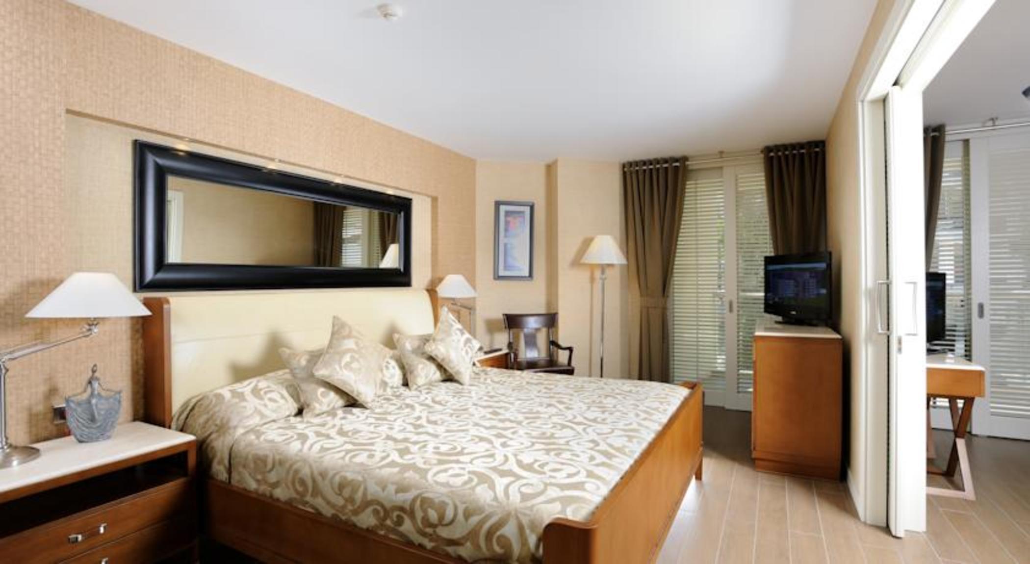 Elegance Hotels International 말마리스 외부 사진