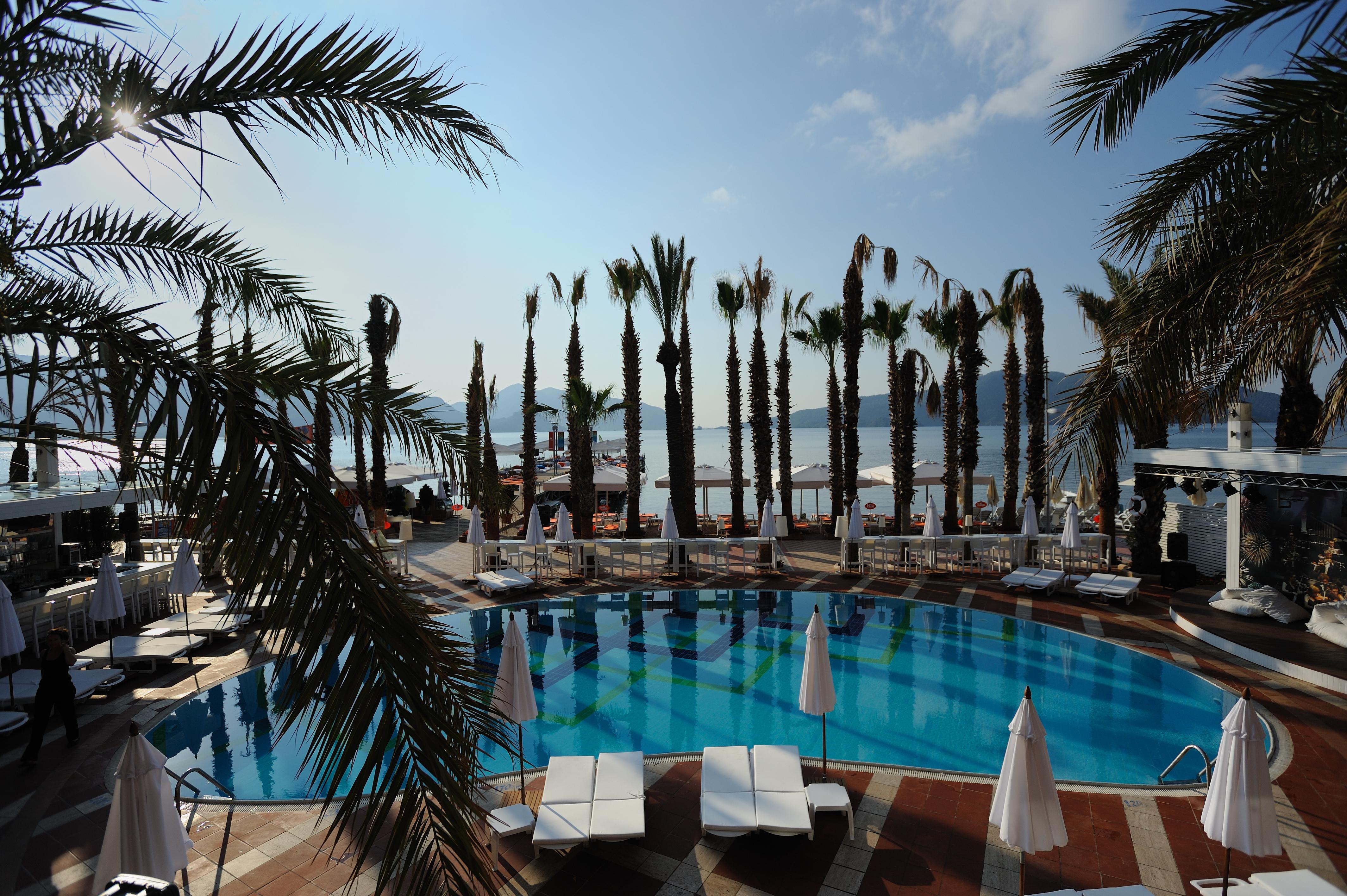 Elegance Hotels International 말마리스 외부 사진